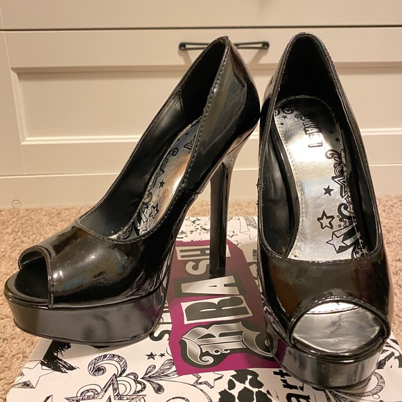 brash black heels
